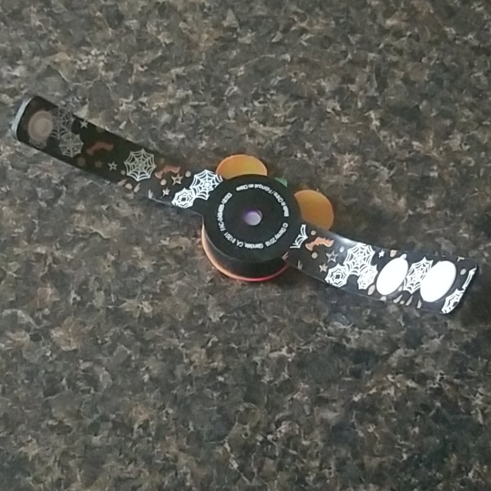Disney Mickey Pumpkin Halloween light up bracelets - Picture 11 of 16